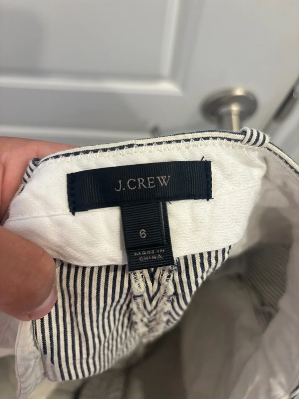 J.Crew Striped Shorts Black White Seersucker Cotton Size 6 Casual Summer